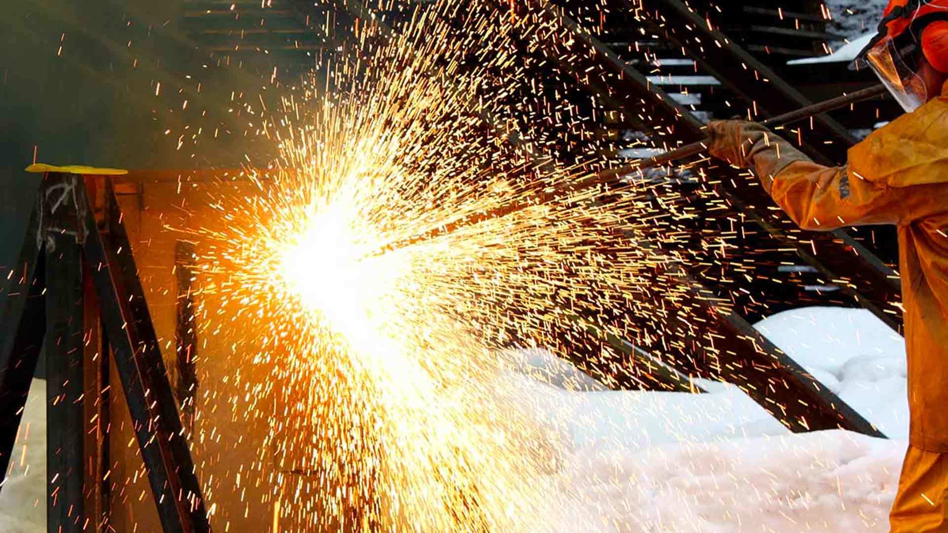 Durchbruchversuch mit Sauerstofflanze